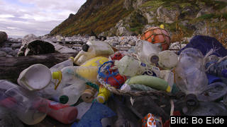 Runt 150 miljoner ton plast finns idag i haven enligt Europaparlamentets egen utredningstjänst. Arkivbild.