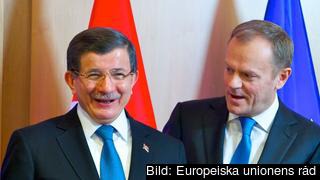 Turkiets premiärminister Ahmet Davutoğlu och Europeiska rådets ordförande Donald Tusk. Arkivbild. Turkiets premiärminister Ahmet Davutoğlu och Europeiska rådets ordförande Donald Tusk. Arkivbild.