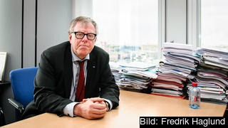 Ett gemensamt finansdepartement och en framtida skatteunion för euroländerna ser Olle Schmidt (FP) som nödvändiga åtgärder.