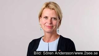Jämställdhetsminister Åsa Regnér (S) tvingas av riksdagen att föra oppositionens politik och säga nej till könskvotering till börsnoterade bolagsstyrelser i EU.