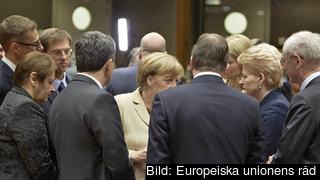 Stats- och regeringschefer samlade kring den tyska förbundskanslern Angela Merkel. Arkivild. Stats- och regeringschefer samlade kring den tyska förbundskanslern Angela Merkel. Arkivild.