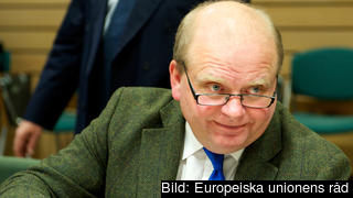 Landsbygdsminister Eskli Erlandsson vill se hårdare tag mot utkast av fisk men hoppas nu på en snar överrenskommelse. Landsbygdsminister Eskli Erlandsson vill se hårdare tag mot utkast av fisk men hoppas nu på en snar överrenskommelse.
