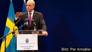 Fredrik Reinfeldt håller presskonferens efter toppmötets första dag. Fredrik Reinfeldt håller presskonferens efter toppmötets första dag.