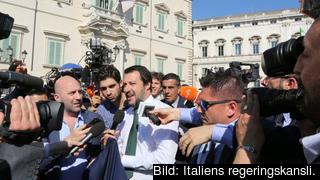 Matteo Salvini skyller brokatastrofen i Genua på EU:s budgetregler. Matteo Salvini skyller brokatastrofen i Genua på EU:s budgetregler.