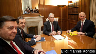 Greklands koalitionsledare Giorgos Karatzaferis,  Antonis Samaras, premiärminister Lucas Papademos och Georgios Papandreou.