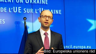 Ukrainas premiärminister Arsenij Jatsenjuk. Ukrainas premiärminister Arsenij Jatsenjuk.