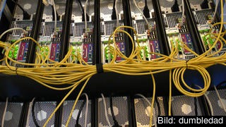 IT-säkerhet sköts bäst på nationell nivå menar riksdagens försvarsutskott.