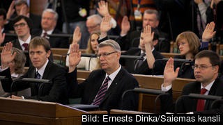 Omröstning i Lettlands parlament, Saeima. Arkivbild Omröstning i Lettlands parlament, Saeima. Arkivbild