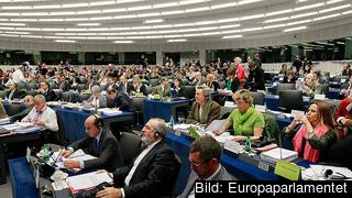 EU-parlamentets rättighetsutskott röstade för förhandlingsmandat för både dataskyddets direktiv och förordning med en överväldigande majoritet. EU-parlamentets rättighetsutskott röstade för förhandlingsmandat för både dataskyddets direktiv och förordning med en överväldigande majoritet.
