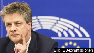 EU:s finansmarknadskommissionär Jonathan Hill. Arkivbild. EU:s finansmarknadskommissionär Jonathan Hill. Arkivbild.