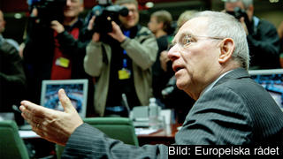 Tysklands finansminister Wolfgang Schäuble menar att det viktigaste är att få bankunionen på plats med eller utan fördragsändring. Arkivbild. Tysklands finansminister Wolfgang Schäuble menar att det viktigaste är att få bankunionen på plats med eller utan fördragsändring. Arkivbild.
