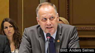 Vänsterpartiledaren Jonas Sjöstedt välkomnar David Camerons krav på omförhandling av EU-medlemskapet. Arkivbild. Vänsterpartiledaren Jonas Sjöstedt välkomnar David Camerons krav på omförhandling av EU-medlemskapet. Arkivbild.