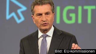 EU-kommissionär Günther H. Oettinger lovar att föreslå en skräpning av medietillsynsmyndigheternas oberoende. Arkivbild. EU-kommissionär Günther H. Oettinger lovar att föreslå en skräpning av medietillsynsmyndigheternas oberoende. Arkivbild.